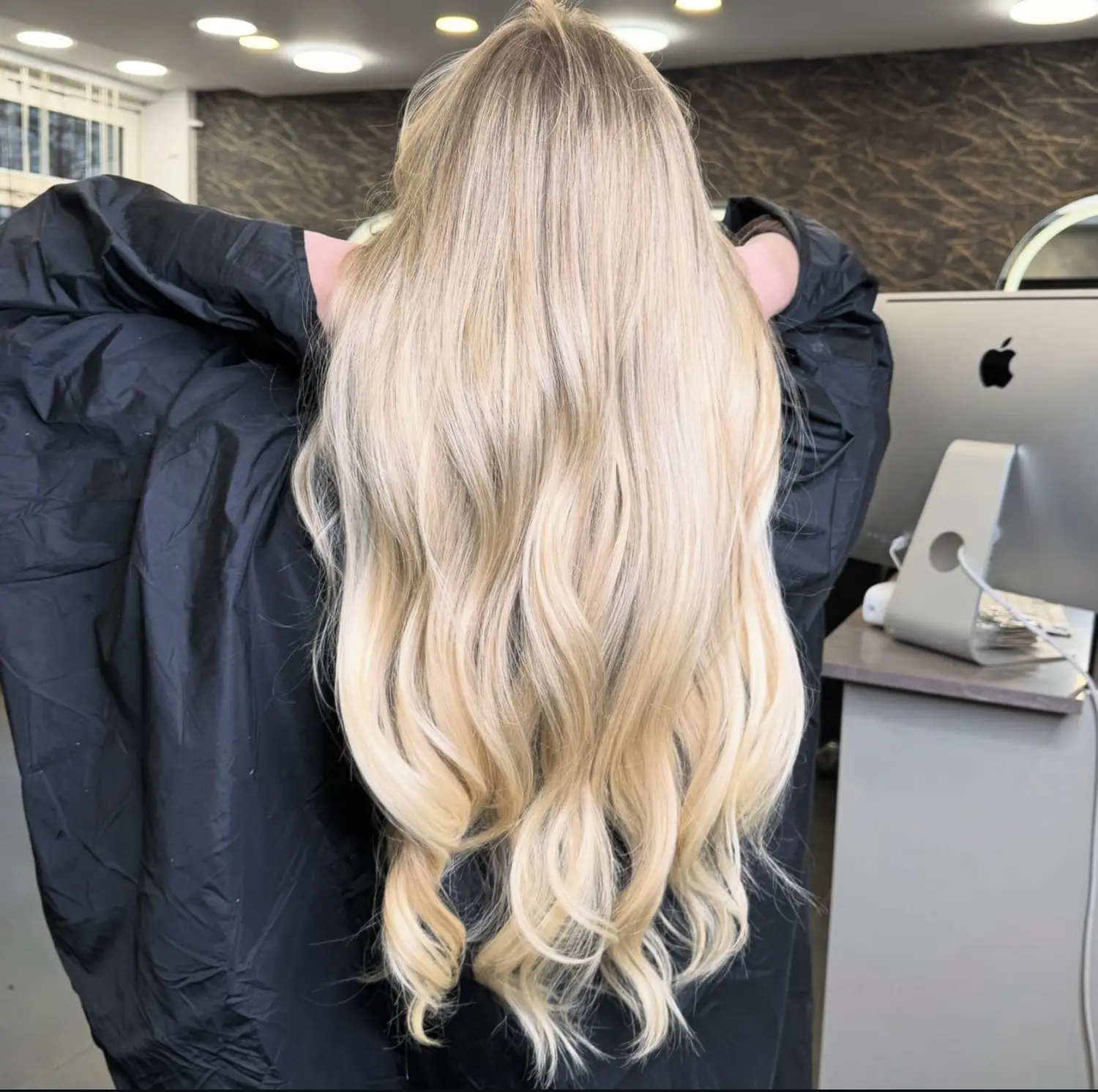 Stilvoller Haarschnitt von Emina's Haarkunst 