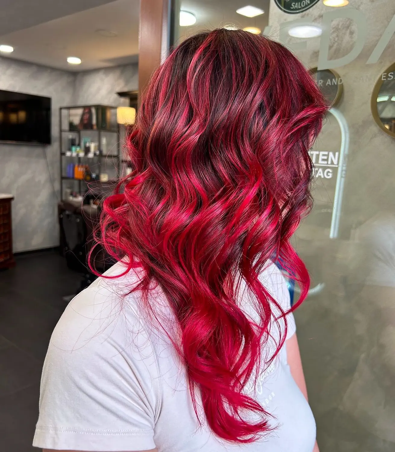 Stilvoller Haarschnitt von Emina's Haarkunst 