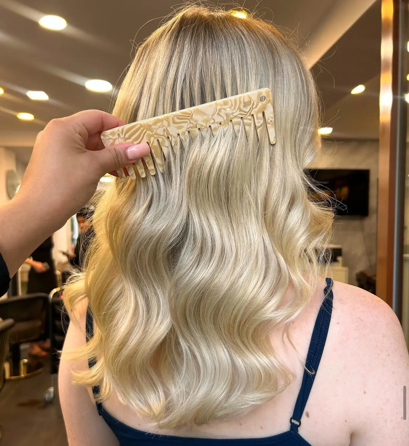 Stilvoller Haarschnitt von Emina's Haarkunst 